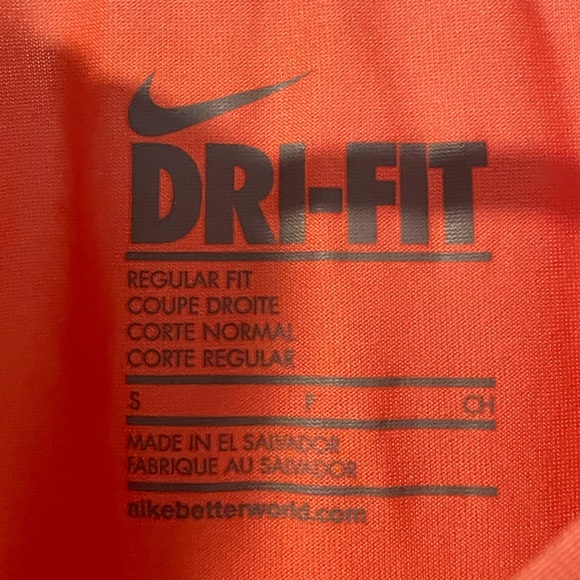 Nike Women’s Dri-Fit Tee Size S - Picture 2 of 3